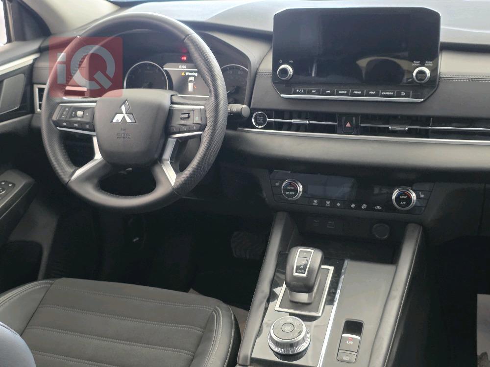https://cdn.iqcars.ioscaled_1000075665_out.jpg